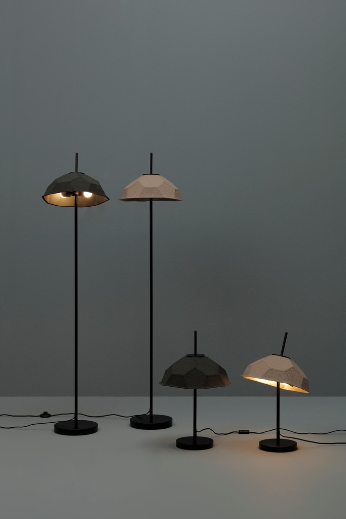 Lampada da terra paralume in cartone riciclato nero D3D3160h cm - Samnite