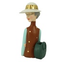 Statua in resina marrone con borsa portavaso 17x13x36 cm