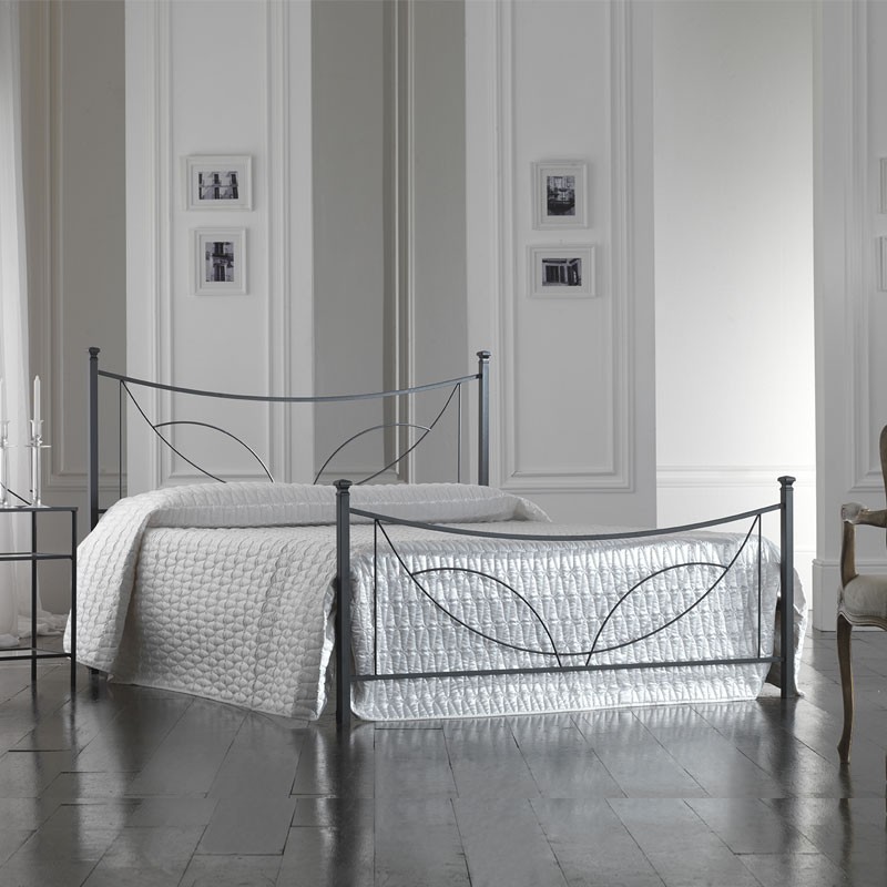 Letto in ferro matrimoniale con pediera TULIPANO Nero 166x208x h117 cm