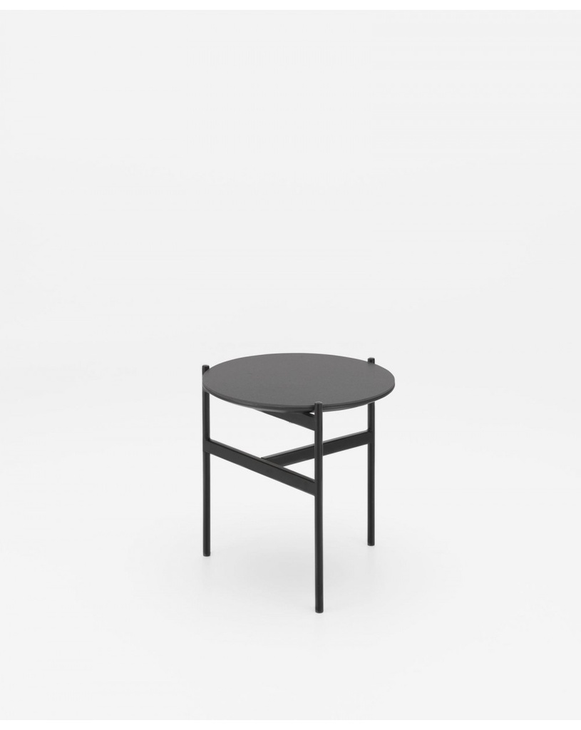 Tavolino elegante in ceramica e metallo, 40 x 40 x 45