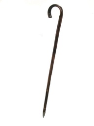 [S-V4202030000] Bastone rustico scuro con punta in ferro - Dimensioni: 13,5x3x92,5 cm